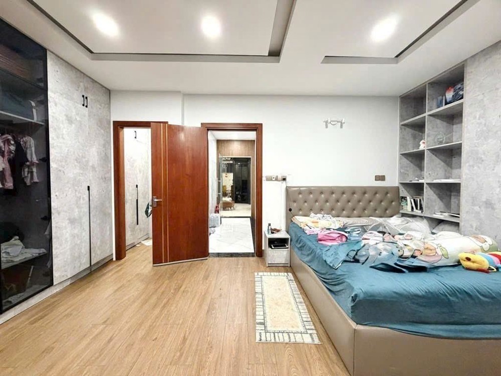 Bán nhà HXH Trần Bình Trọng, 5x18m NH 8m, 8 tấm, 13pn, 13wc, 23.99 tỷ, TL