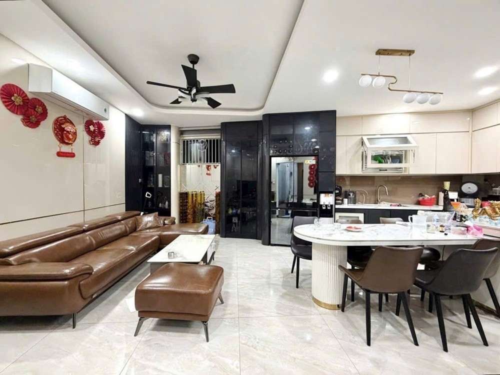 Bán nhà HXH Trần Bình Trọng, 5x18m NH 8m, 8 tấm, 13pn, 13wc, 23.99 tỷ, TL