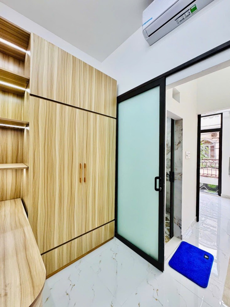 Nhà gần Đại học Văn Hiến, Ni Sư Huỳnh Liên, 44m², 5 tầng – Giá chỉ 5,5  tỷ