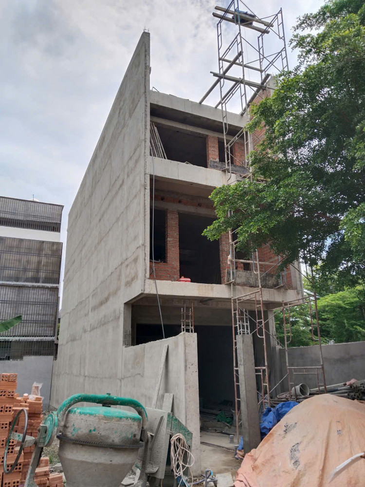 Bán giá nguyên căn gói 5 Mỹ Gia, hướng  Tây Nam
- 4 PN, 5 WC
- nhà đang hoàn thiện
- lô sạch