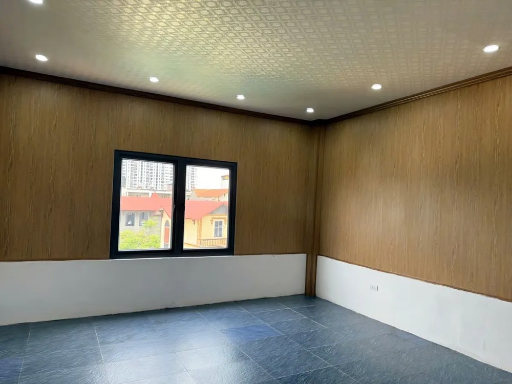 NHÀ MỚI ĐẸP NGÕ THÔNG GẦN Ô TÔ Phố Chu Huy Mân 103m2 X 4 Tầng 12.3 Tỷ Long Biên