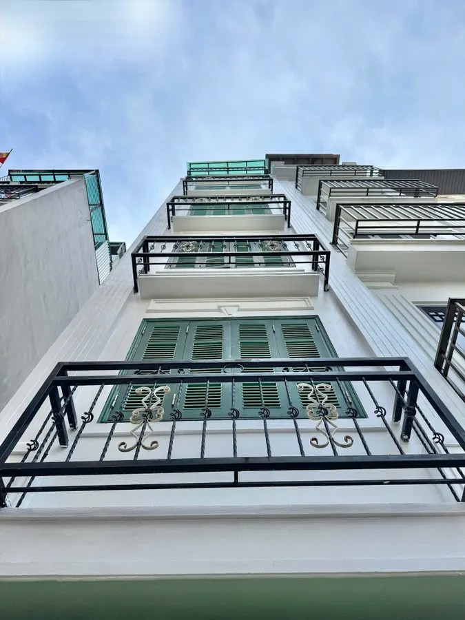 NHÀ ĐẸP MỚI 6 TẦNG Ô TÔ VÀO NHÀ Ngọc Thụy 35 m2 X 6 Tâng 12.5 tỷ Long Biên Hà Nội