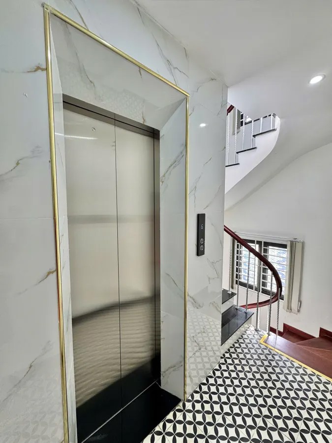 NHÀ ĐẸP MỚI 6 TẦNG Ô TÔ VÀO NHÀ Ngọc Thụy 35 m2 X 6 Tâng 12.5 tỷ Long Biên Hà Nội