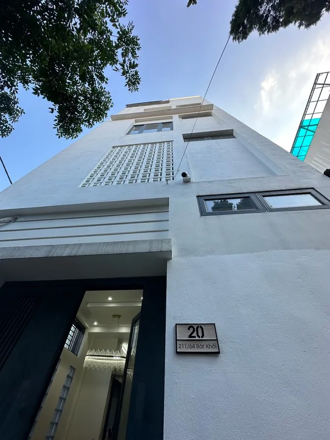 NHÀ MƠI- ĐẸP- FULL NỘI THẤT Phố Trạm 40m2 X 5 Tầng 10.85 Tỷ Long Biên Hà Nội