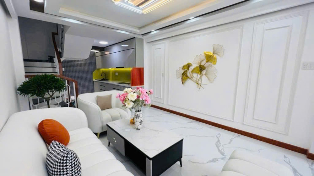 Bán nhà mới đẹp P2 Quận 10 – gần mặt tiền Ngô Gia Tự – 55m² – 4 tầng – full nội thất cao cấp.

