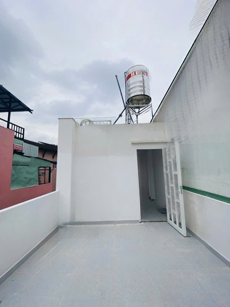 Bán nhà mới đẹp P2 Quận 10 – gần mặt tiền Ngô Gia Tự – 55m² – 4 tầng – full nội thất cao cấp.

