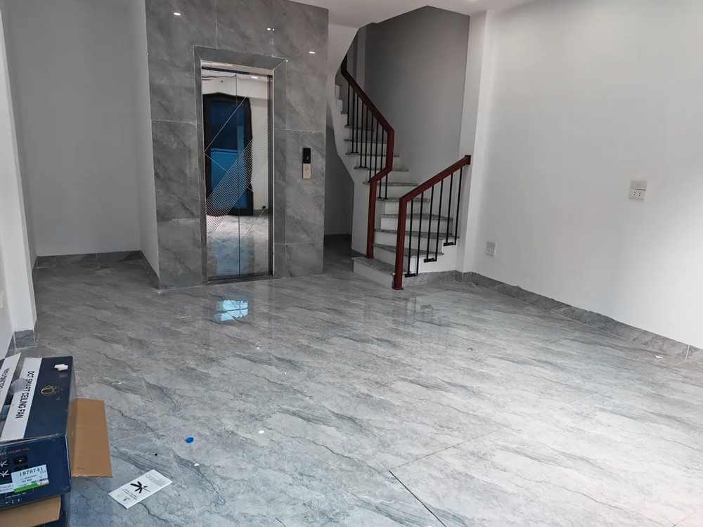 NHÀ ĐẸP 5 TẦNG FULLNOOIJ THẤT XÂY ĐỘC LẬP Đàm Quang Trung 38m2 X 9.5 tỷ Long Biên