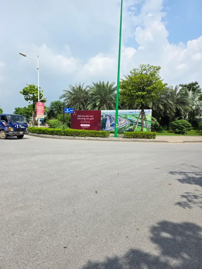 BÁN ĐẤT Tư Đình 56 m2 mặt tiền 4.8 m,10.7 tỷ Long Biên