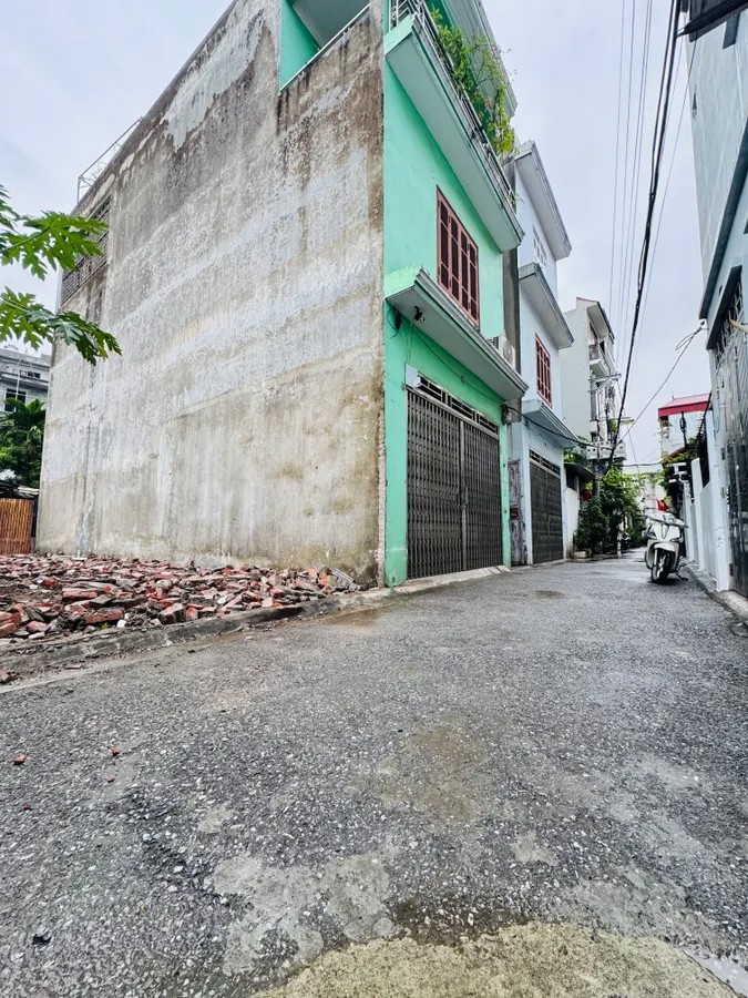 HIẾM Mảnh đất vàng phố Chu Huy Mân 60 m2 , mặt tiền 4.5m, 8.52 tỷ Long Biên Hà Nội.Ô TÔ VÀO ĐÁT