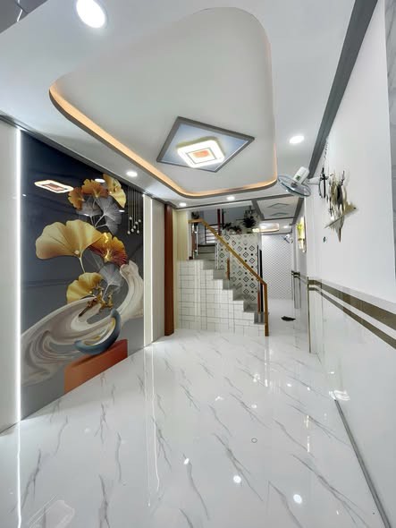 Nhà Đúc 2 Tầng - Sát Ngã Tư Bốn Xã - chỉ 3ty xíu