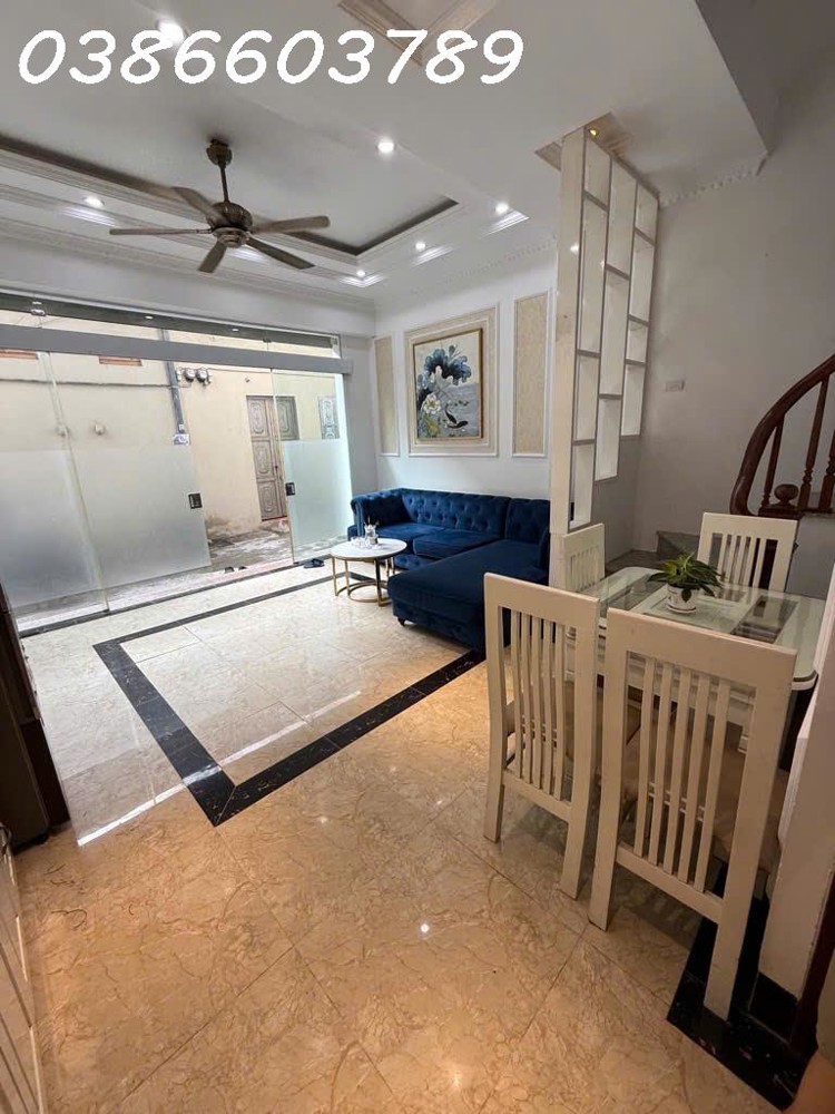 32M² – NGÕ 206 CỔ LINH (ĐÀM QUANG TRUNG) – MẶT TIỀN 4.9M – 5 TẦNG – Ô TÔ ĐỖ CỬA – GẦN CẦU VĨNH TUY,