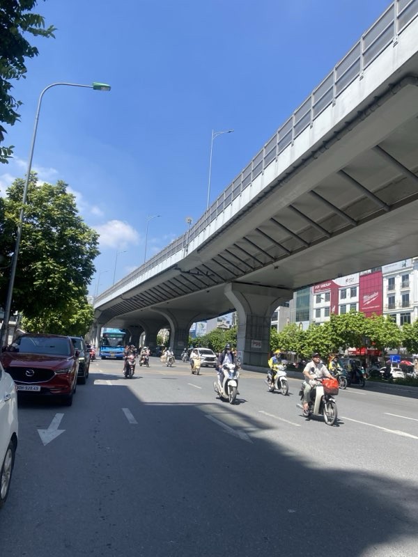 MẶT PHỐ TRUNG TÂM ĐỐNG ĐA - 2 MẶT THOÁNG - MẶT TIỀN QUYỀN LỰC 5M - SỔ VUÔNG