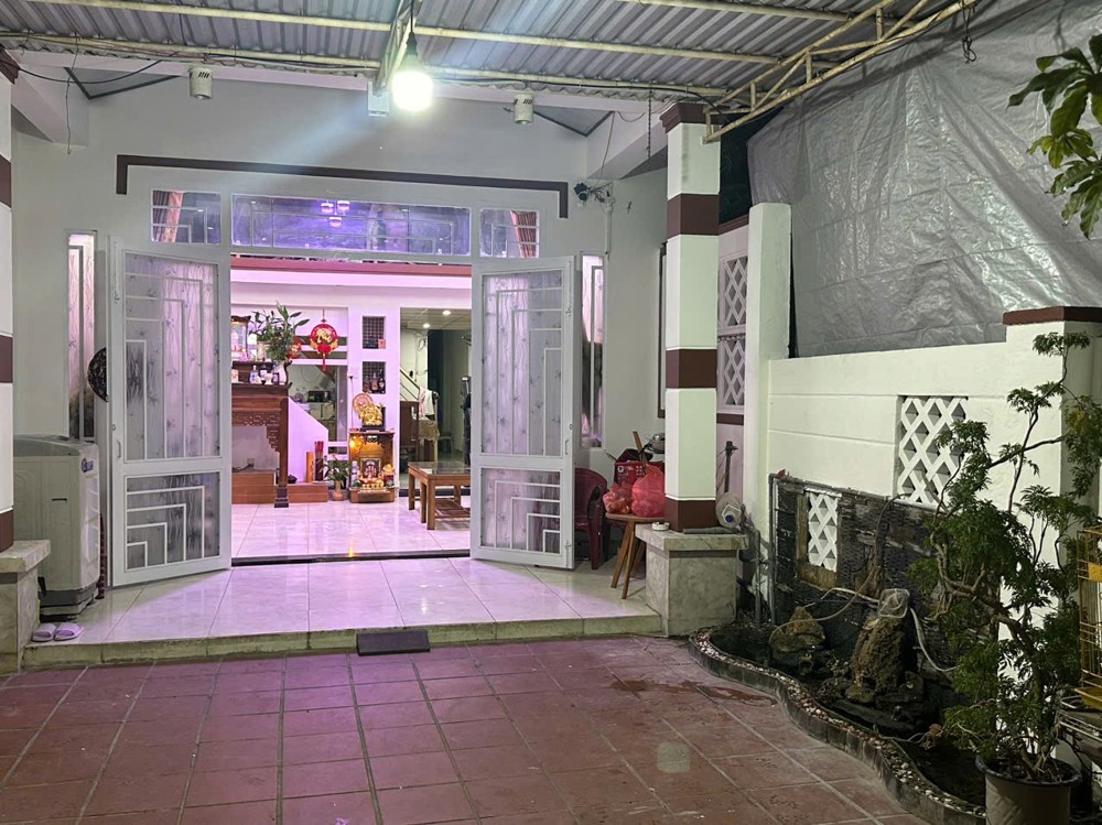 NHÀ VỊ TRÍ ĐẸP - GIÁ TỐT CẦN BÁN NHANH Căn Nhà Cấp 4 Gác Lửng Kiên Cố Tại TP. Hội An, Quảng Nam