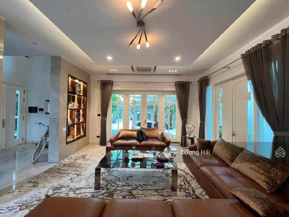 Bán biệt thự độc bản Golden Westlake Tây Hồ 165m2, MT 11m, 4 tầng giá 75 tỷ