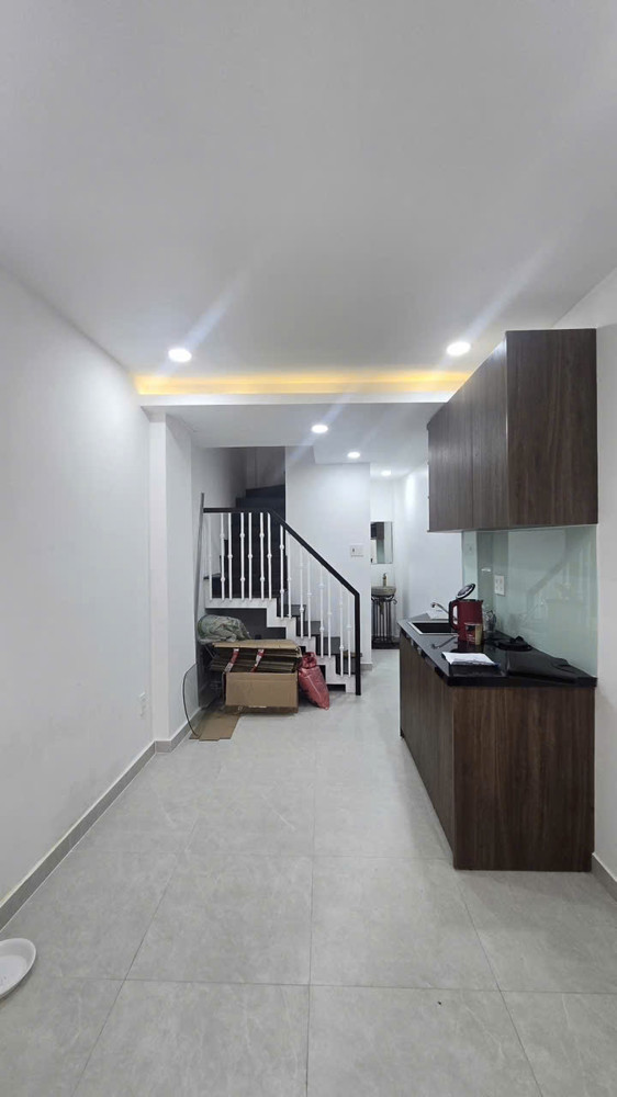 Quận 3 - CMT8- 3 tầng - Hẻm 3M - Giá 4.8 Tỷ