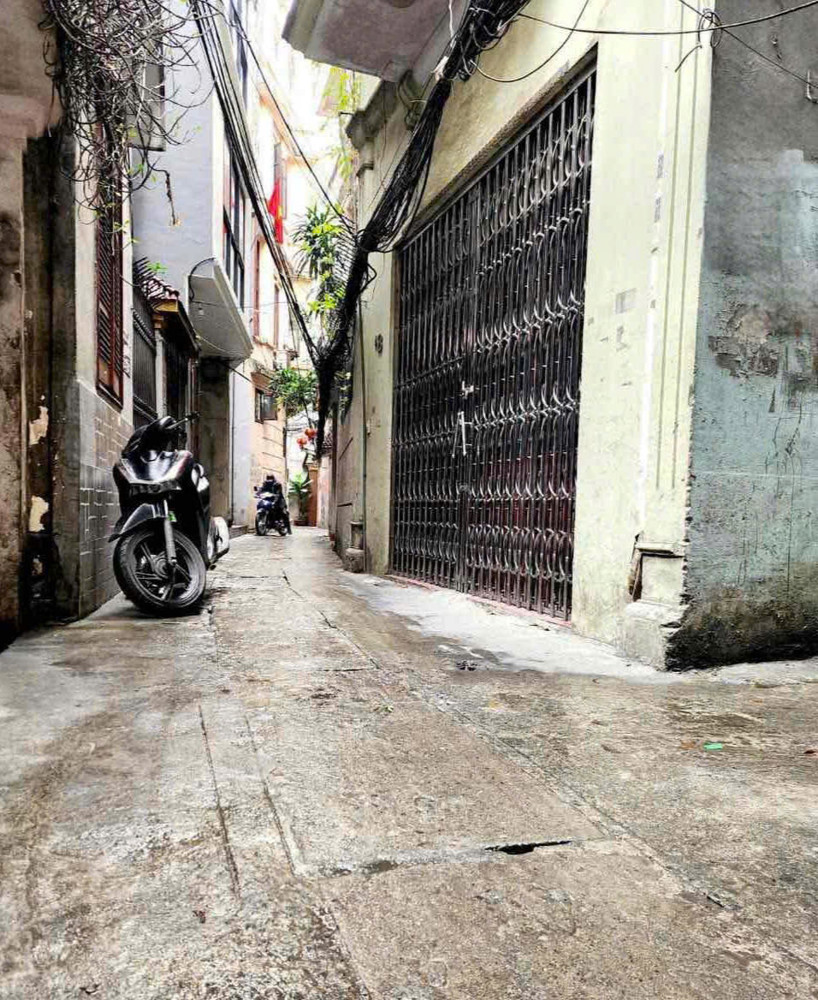 BÁN NHÀ PHỐ NGUYỄN VĂN HUYÊN, NHÀ DÂN XÂY, LÔ GÓC, GẦN PHỐ - 5T, 70M2, 15.5 TỶ