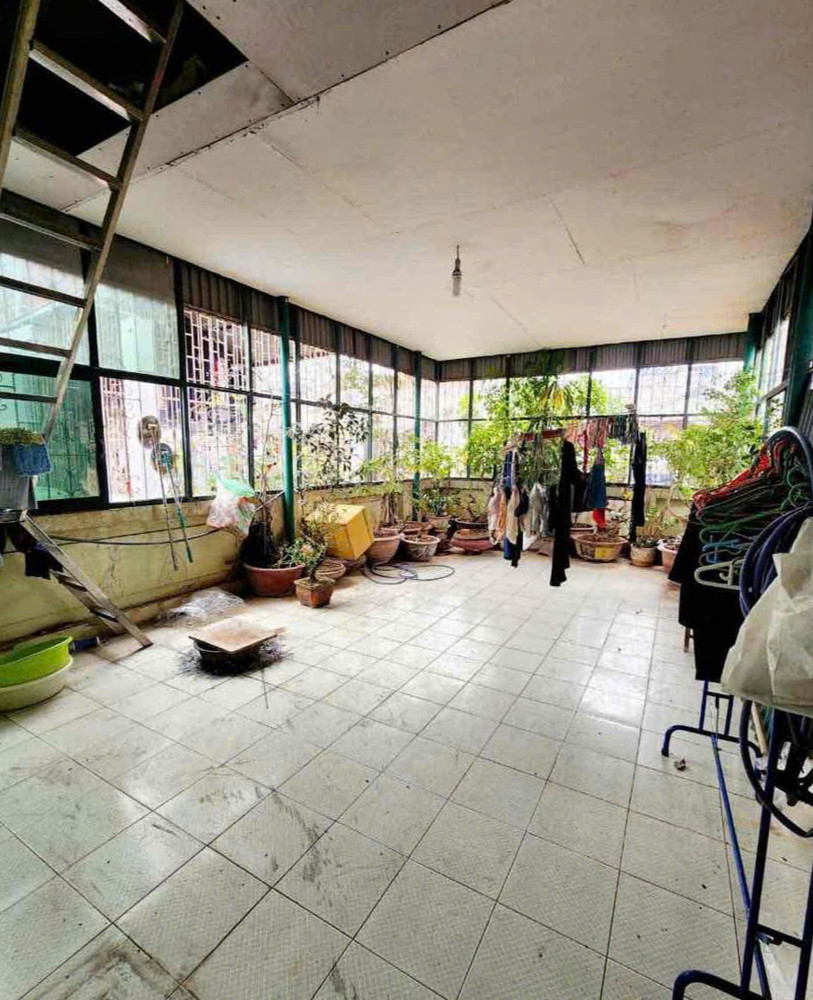 BÁN NHÀ PHỐ NGUYỄN VĂN HUYÊN, NHÀ DÂN XÂY, LÔ GÓC, GẦN PHỐ - 5T, 70M2, 15.5 TỶ