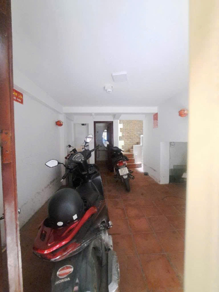 Bán nhà Bùi Xương Trạch 54m x 5 tầng, Lô góc - 40m ra phố có ô chờ thang máy