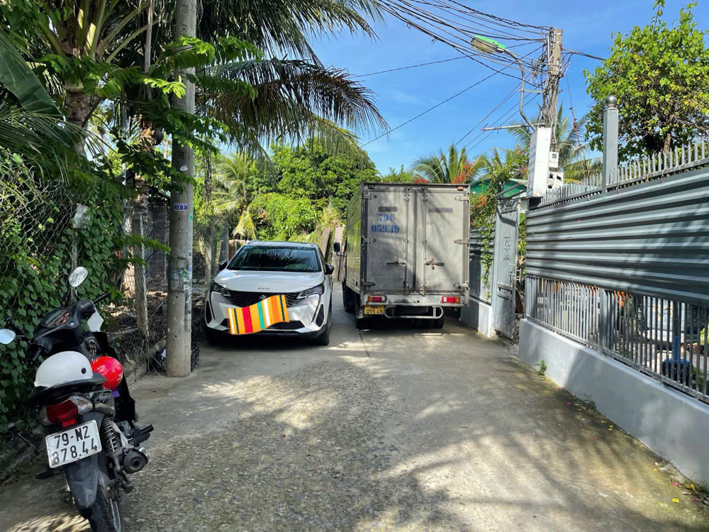 BÁN ĐẤT FULL THỔ ĐƯỜNG Ô TÔ – VIEW SÔNG ĐẸP TẠI VĨNH HIỆP, NHA TRANG 

- Vị trí vàng: Mặt sau