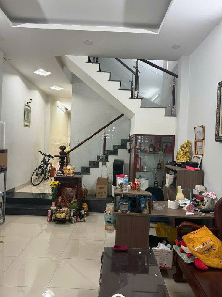 Bán nhà hẻm Hà Huy Giáp, Q.12 - Diện tích 68m2, 3 tầng, 3PN, sổ hồng riêng, giá chỉ 5.1 tỷ - Cơ hội