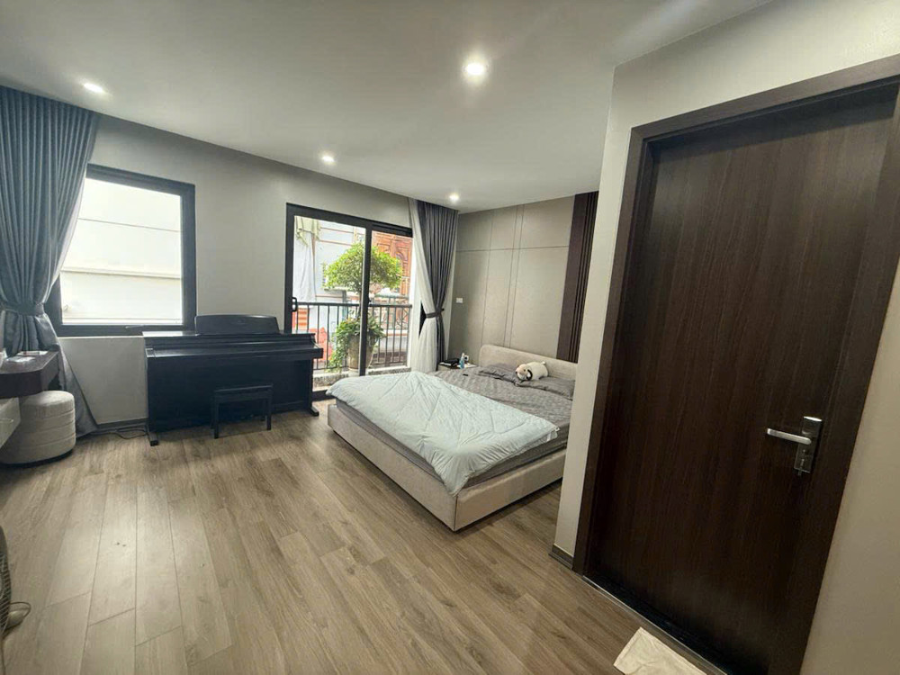 Bán nhà Nguyễn Văn Linh 42m 7 tầng MT5m  thang máy ô tô tránh hơn 14 tỷ