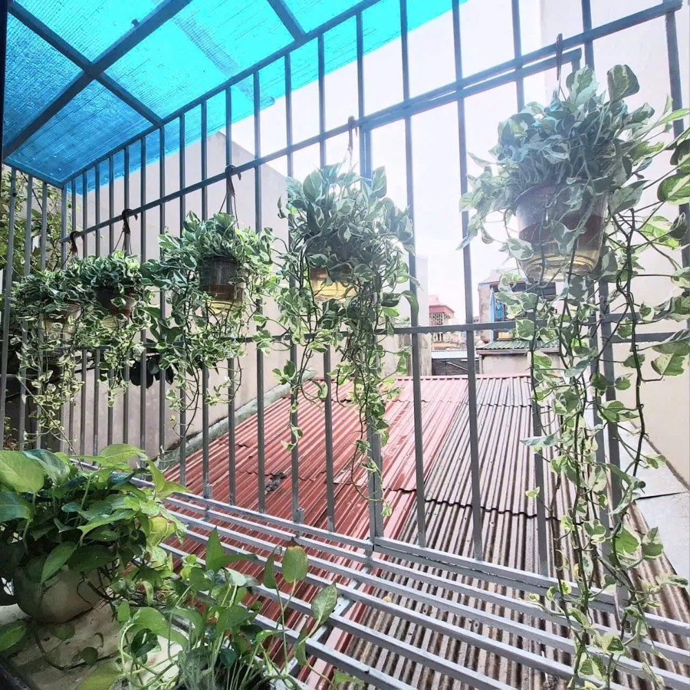 Bán Nhà Ngõ Thịnh Hào3 18/22m2. 5 tầng. mặt tiền 2.7m. giá 5.85 tỷ Đống Đa Hà Nội