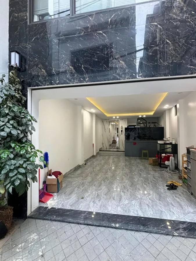 BÁN NHÀ MỚI FULL NỘI THẤT OTOO ĐỖ CỬA Phố Trạm 50m2 X 7 Tầng 12.5 Tỷ Long Biên