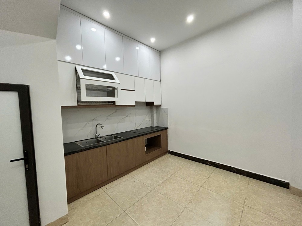 Bán nhà cầu Lủ, ô tô đỗ cửa, DT 32m2, 3 ngủ giá 6,8 tỷ