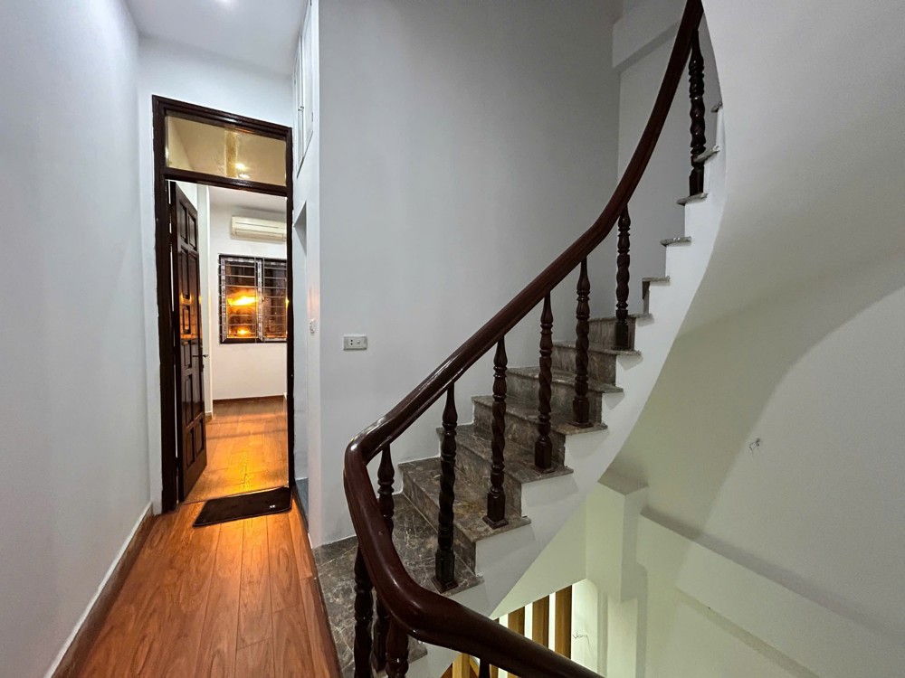 Bán nhà cầu Lủ, ô tô đỗ cửa, DT 32m2, 3 ngủ giá 6,8 tỷ