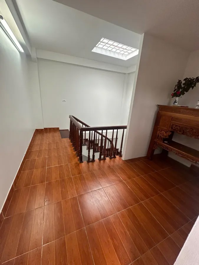 BÁN NHÀ PHỐ Ngọc Thụy Ô TÔ ĐỖ CỬA 35m2 X 5 Tầng 8.2 tỷ Long Biên Hà Nội