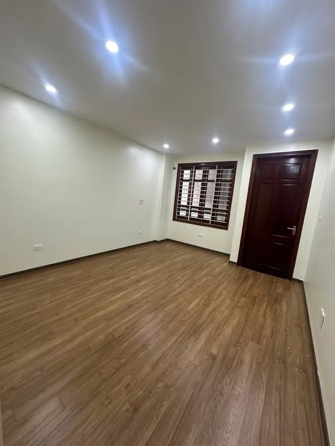 BÁN NHÀ PHỐ Ngọc Thụy Ô TÔ ĐỖ CỬA 35m2 X 5 Tầng 8.2 tỷ Long Biên Hà Nội