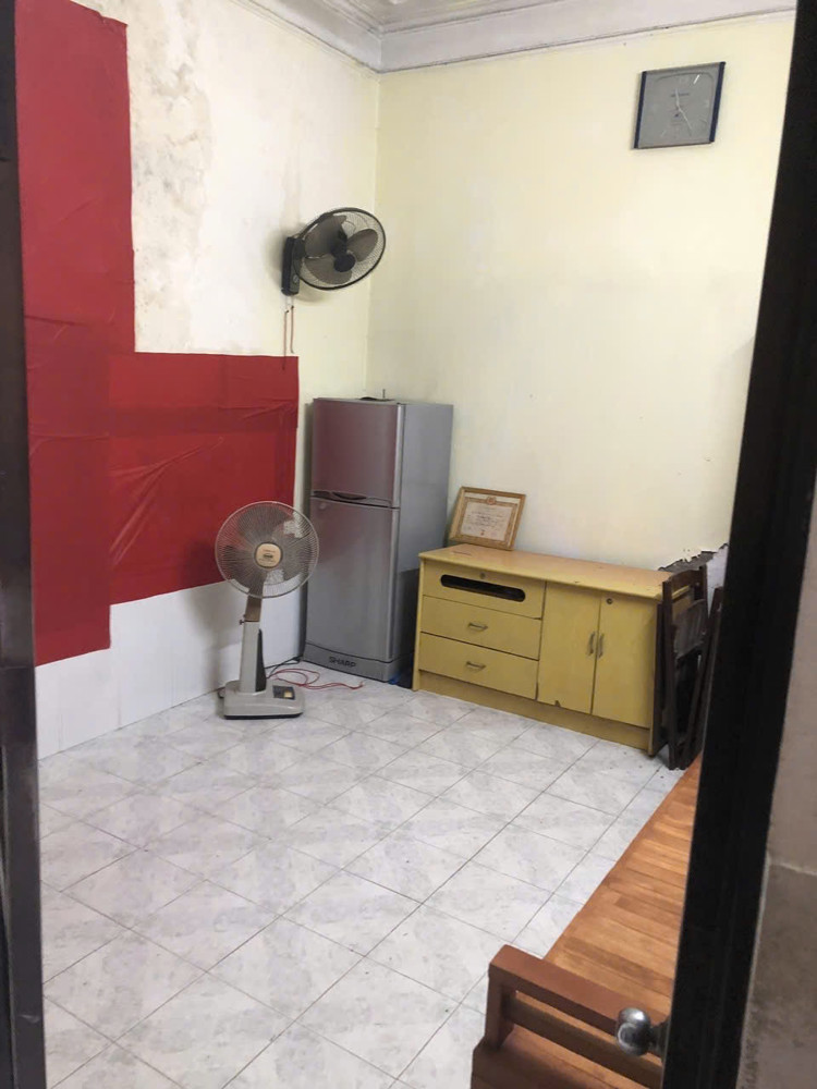 Bán nhà Trần Khát Chân, 2 tầng x 24m2 SĐCC GD ngay, giá 3.6 tỷ