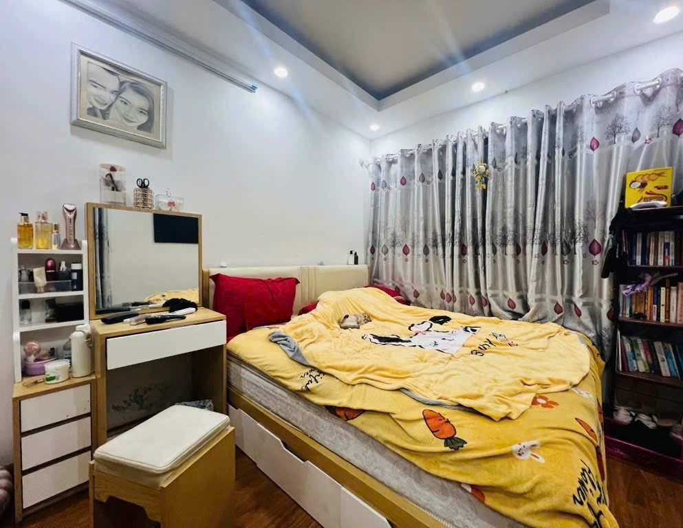 Bán nhà Vũ Tông Phan – 33m x 5 tầng mới – Ô tô đỗ cách 15m – 2 mặt thoáng, phù hợp ở kết hợp kinh