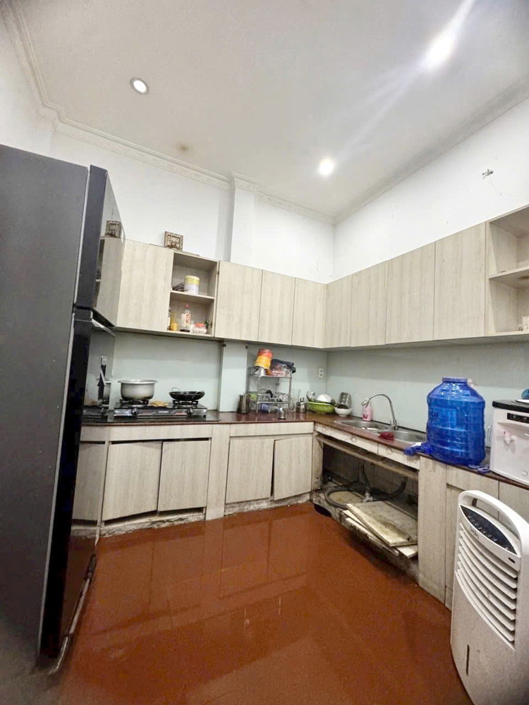 Bán 2 lầu ST hẻm 154 Âu Dương Lân P.Chánh Hưng P3Q8