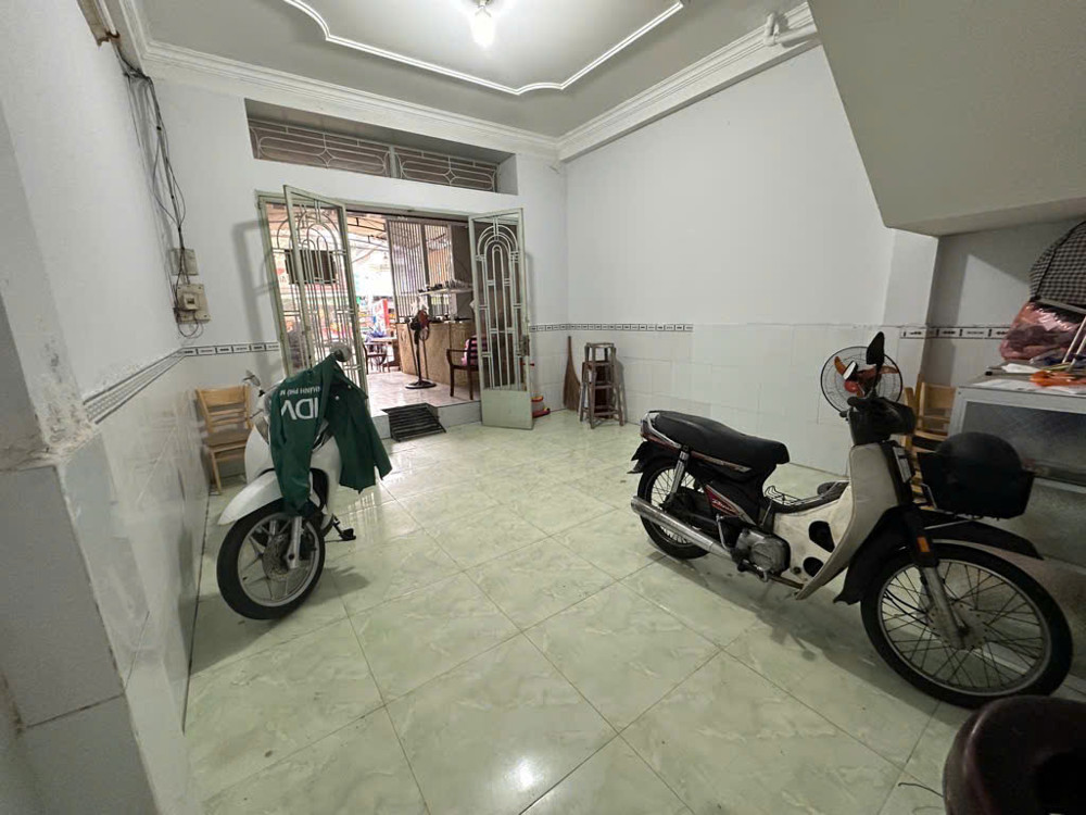 Bán nhà MT Lê Thị Chợ Quận 7 – diện tích 5x24m, 2 tầng, đang kinh doanh CHDV