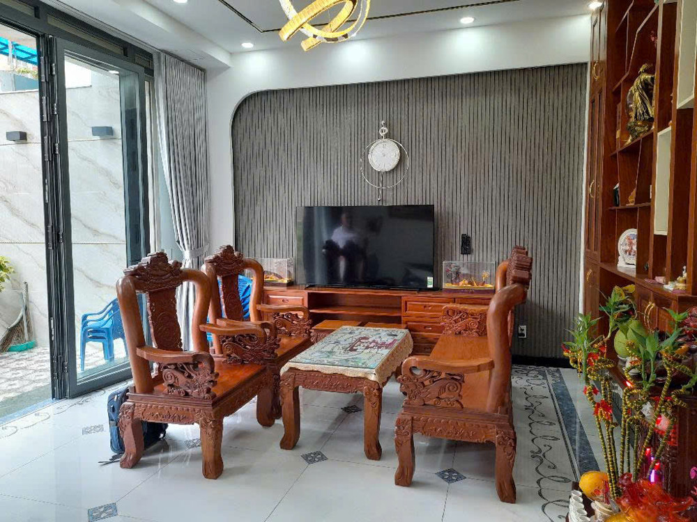 NHÀ BÀ HOM , GẦN KINH DƯƠNG VƯƠNG HỒNG BÀNG QUẬN 6, 6,5 x14M, 4 TẦNG CHỈ NHỈNH 9TỶ