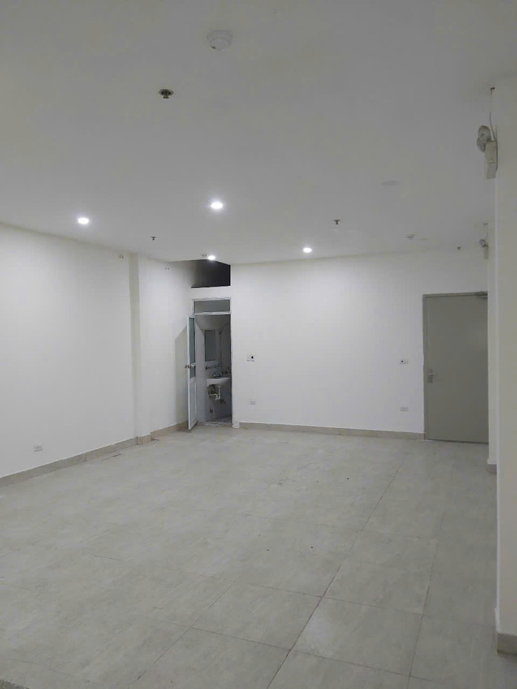 Bán nhà giá tốt MP Hồng Tiến-Long Biên-Hà Nội. Mặt tiền rộng, thang máy. Kinh doanh vô địch(29/9)