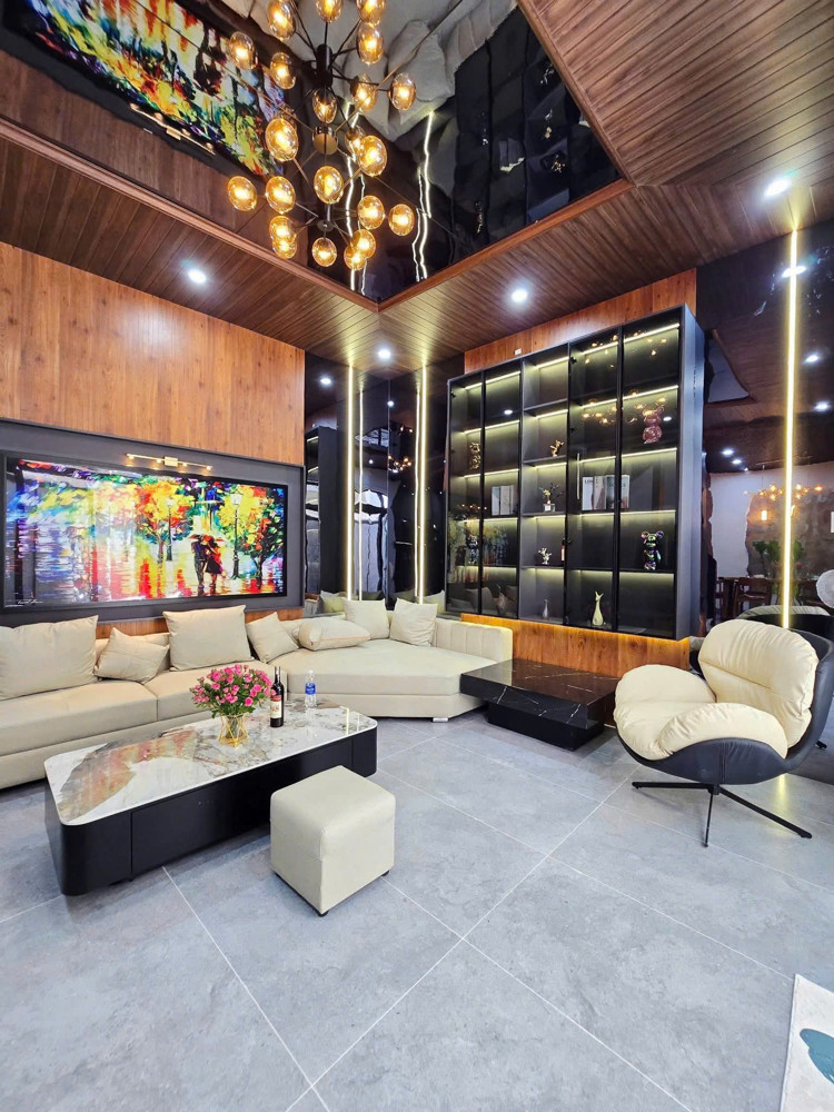 SIÊU PHẨM, BÁN NHÀ NGỌC THUY LONG BIÊN, THANG MÁY, OTO VÀO NHÀ, FULL NỘI THẤT,45M KINH DOANH