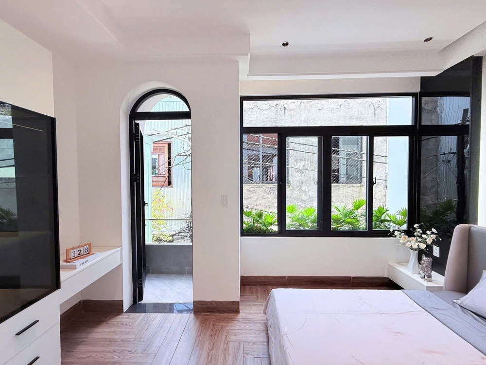 SIÊU PHẨM, BÁN NHÀ NGỌC THUY LONG BIÊN, THANG MÁY, OTO VÀO NHÀ, FULL NỘI THẤT,45M KINH DOANH