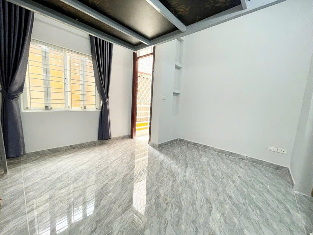 🔥 BÁN NHÀ NGÃ TƯ SỞ – LÁNG – CCMN 10 PHÒNG KHÉP KÍN – DÒNG TIỀN 40TR/THÁNG – LÔ GÓC 2 MẶT THOÁNG –