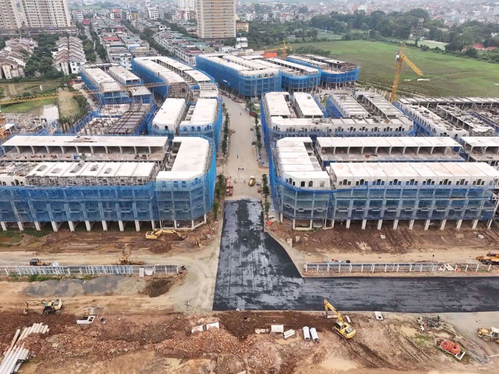 BÁN NHÀ MẶT PHỐ HOÀNG QUỐC VIỆT KÉO DÀI GIÁ 39.7TỶ LH; 0931982626