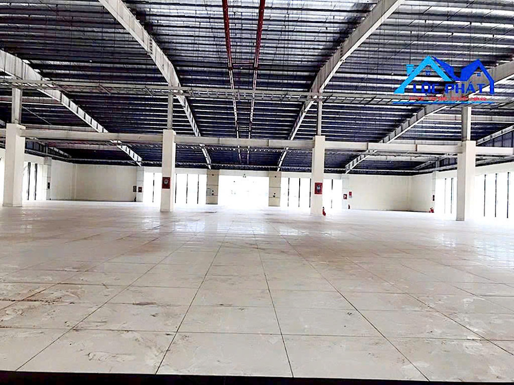 Cho thuê Showroom 2200m2 TP Biên Hòa, Đồng Nai giá 250t
