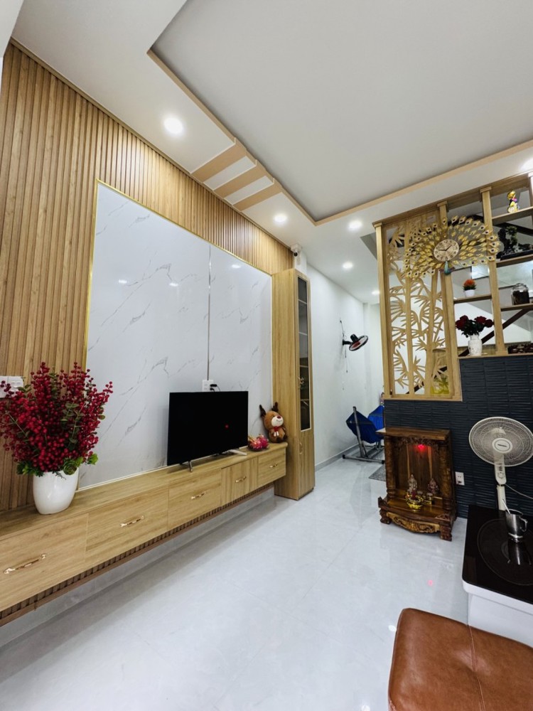 Giáp Tân Phú Nhà Đẹp 2Tầng Full Nội Thất Cao Cấp–HXH Chỉ 4,899 Tỷ