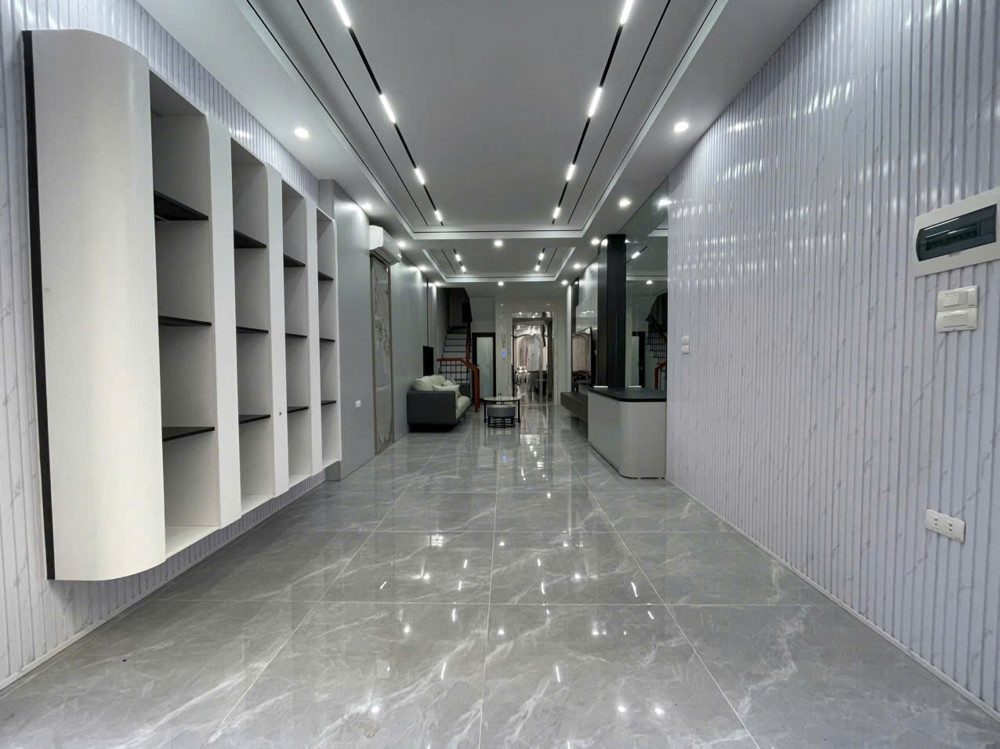 NHÀ ĐẸP Hoàng Như Tiếp 46.2m2 X 6 Tầng Mặt tiền 3.5m X 12.9 tỷ Long Biên