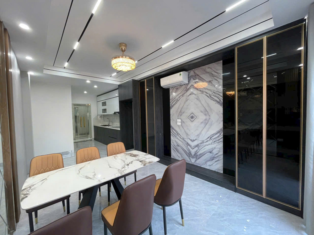 NHÀ ĐẸP Hoàng Như Tiếp 46.2m2 X 6 Tầng Mặt tiền 3.5m X 12.9 tỷ Long Biên