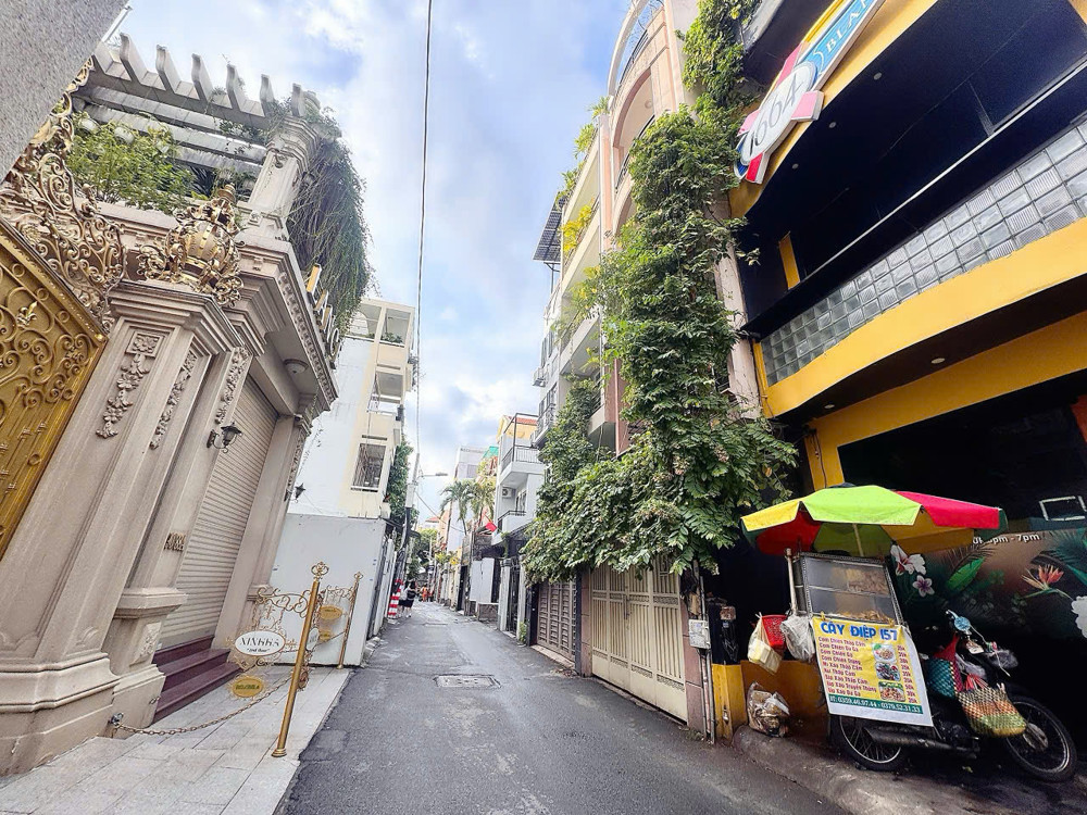 BÁN NHÀ 2 MẶT TIỀN HXH Đ.NGUYỄN ĐÌNH CHIỂU, QUẬN 1 - 4M*20M - VỊ TRÍ SIÊU ĐẸP ĐỐI DIỆN NHÀ NGẮM