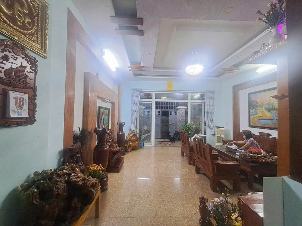 BÁN NHÀ 2 TẦNG Q.12: 110m2, 2 tầng,3PN, sổ hồng trao tay - Giá hời chỉ HƠN 5 tỷ! Gọi ngay