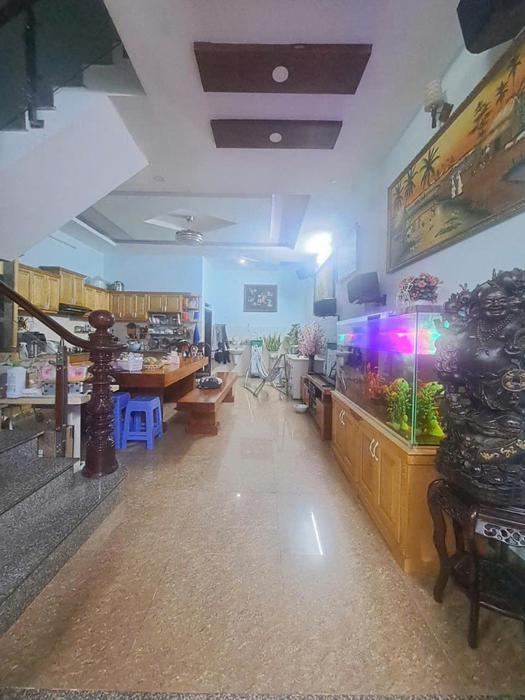 BÁN NHÀ 2 TẦNG Q.12: 110m2, 2 tầng,3PN, sổ hồng trao tay - Giá hời chỉ HƠN 5 tỷ! Gọi ngay