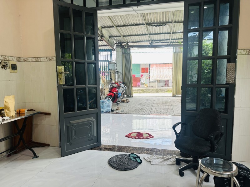 Bán nhà 205m2,SHR thổ cư 100%, đường ô tô,ngay cổng vào KCN Tân Đông Hiệp