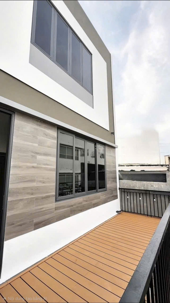 Nhà Xây Mới 1 Trệt. 2 Lầu. Sân thượng -2 PN. 3WC. Ban công lớn 6 Tỷ 250